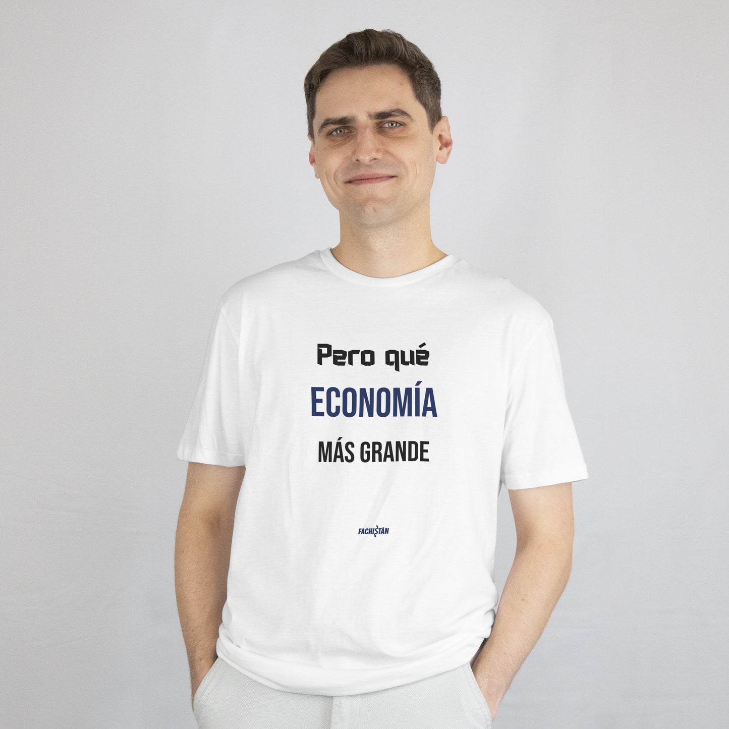 Polera frase “Pero qué economía más grande”